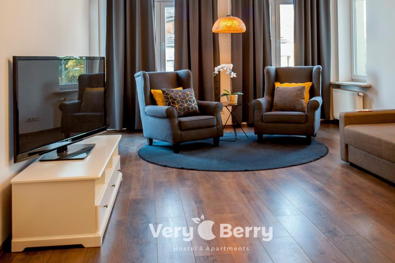 Very Berry - Garbary 27 - Apartament Z Balkonem, Old City, Check In 24H Daire Poznań Dış mekan fotoğraf