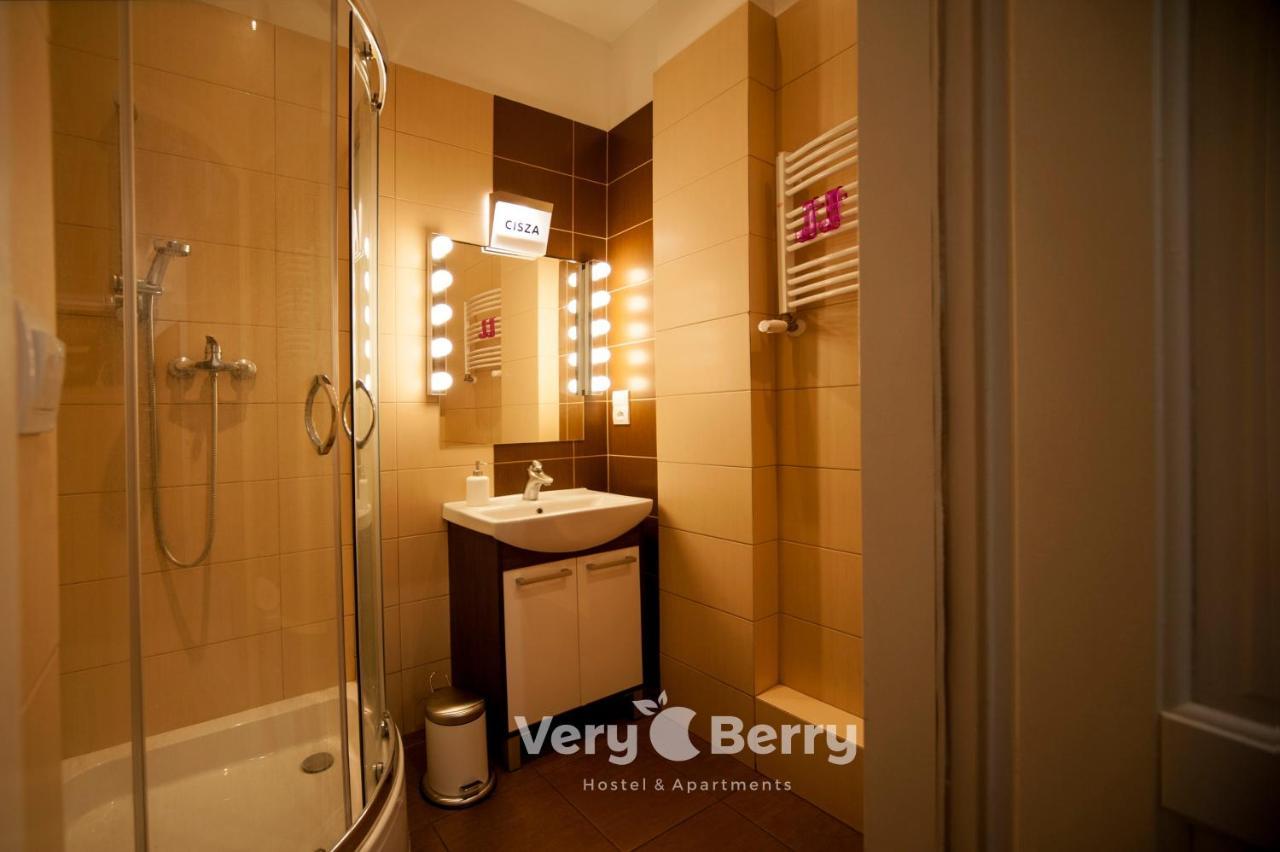Very Berry - Garbary 27 - Apartament Z Balkonem, Old City, Check In 24H Daire Poznań Dış mekan fotoğraf