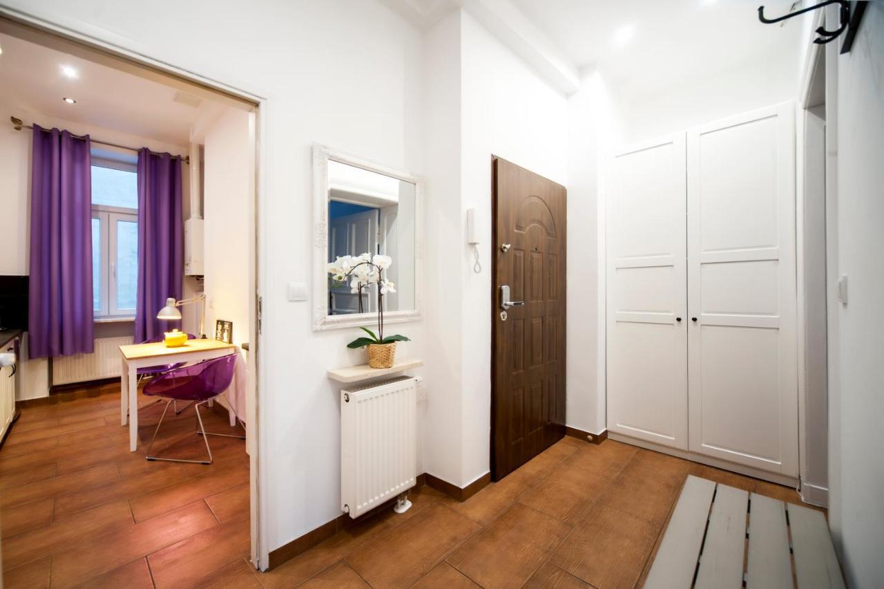 Very Berry - Garbary 27 - Apartament Z Balkonem, Old City, Check In 24H Daire Poznań Dış mekan fotoğraf